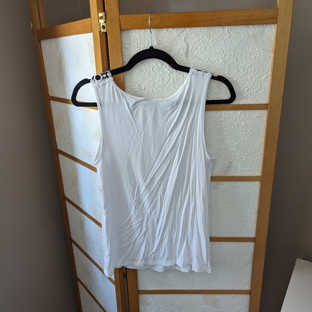 Arianne white lace tank